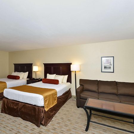 לון פיין Best Western Frontier Motel חדר תמונה