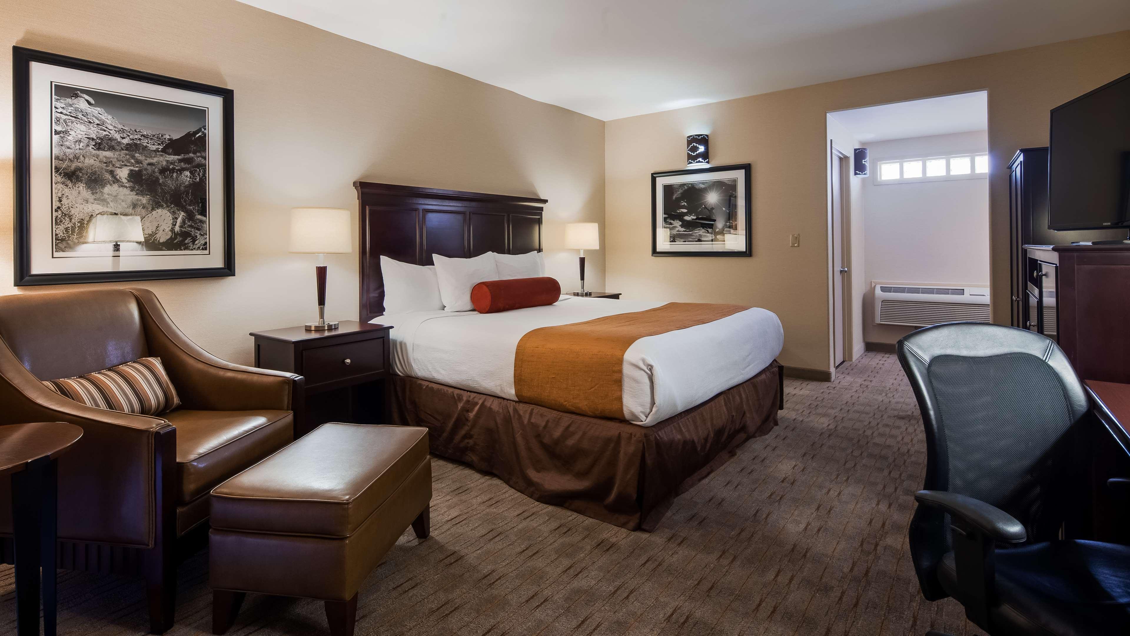 לון פיין Best Western Frontier Motel מראה חיצוני תמונה