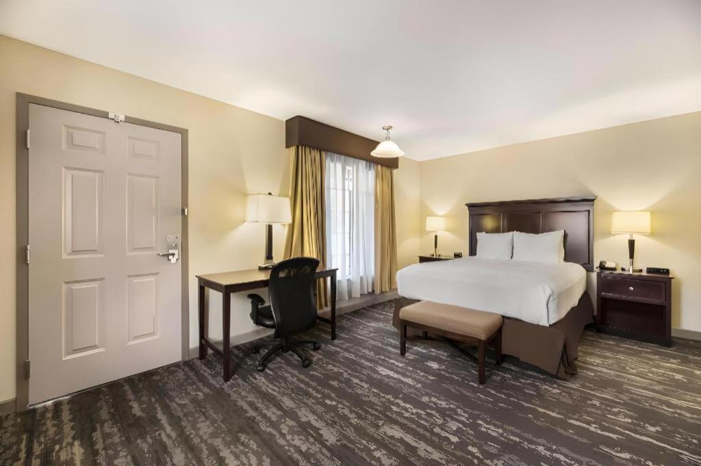לון פיין Best Western Frontier Motel מראה חיצוני תמונה