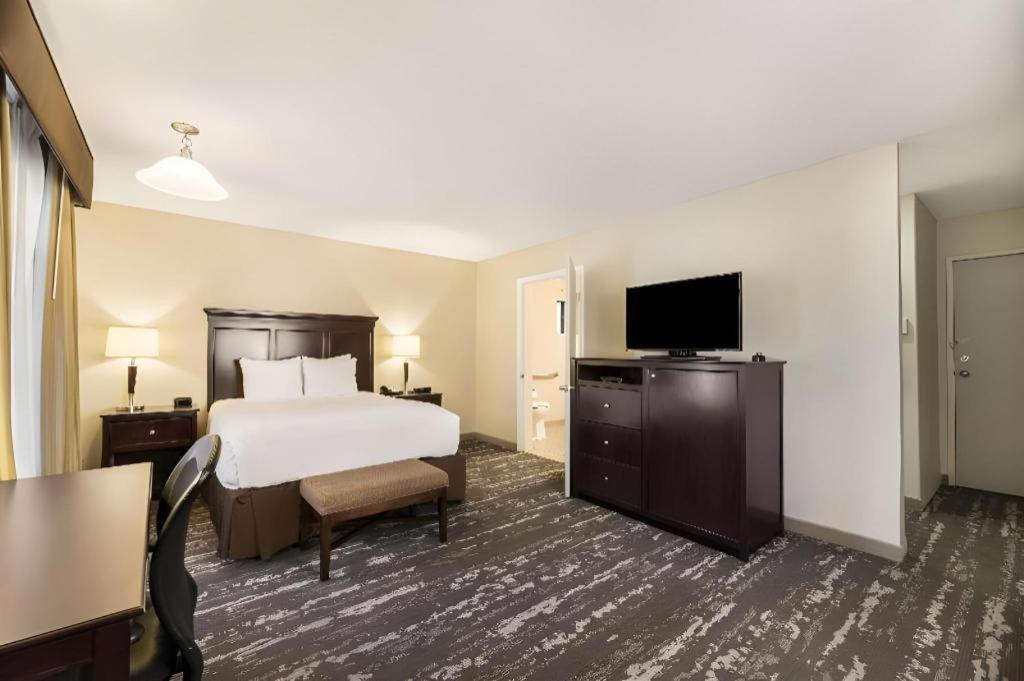 לון פיין Best Western Frontier Motel מראה חיצוני תמונה