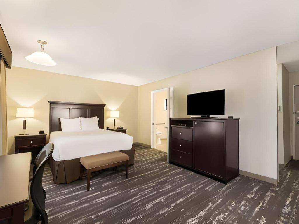 לון פיין Best Western Frontier Motel מראה חיצוני תמונה