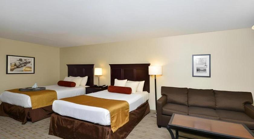 לון פיין Best Western Frontier Motel מראה חיצוני תמונה