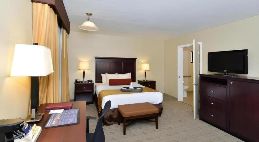 לון פיין Best Western Frontier Motel מראה חיצוני תמונה